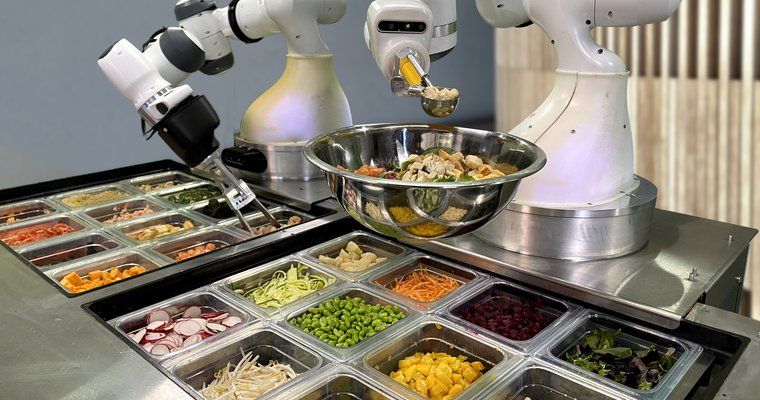 robot making food