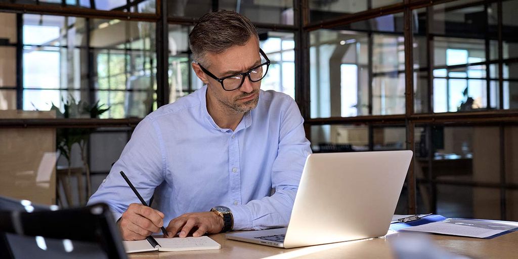 How To Write Job Descriptions for Restaurant Staff Positions